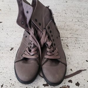 Canvas Boots